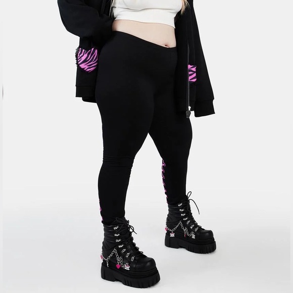 Leggings with pink lace up & skulls with bow - Picture 4 of 5